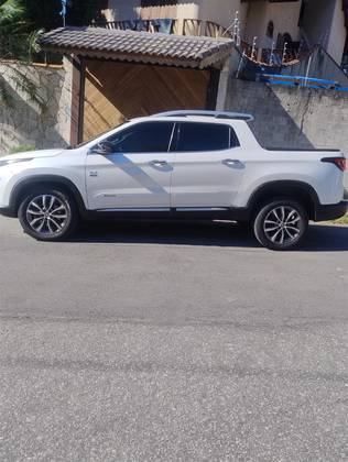 FIAT TORO 2.0 16V TURBO DIESEL VOLCANO 4WD AT9 FIAT TORO 2.0 16V TURBO DIESEL VOLCANO 4WD AT9